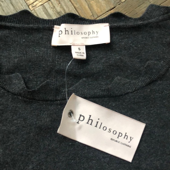 🆕Philosophy Gray scalloped sweater. Size S - Picture 6 of 13